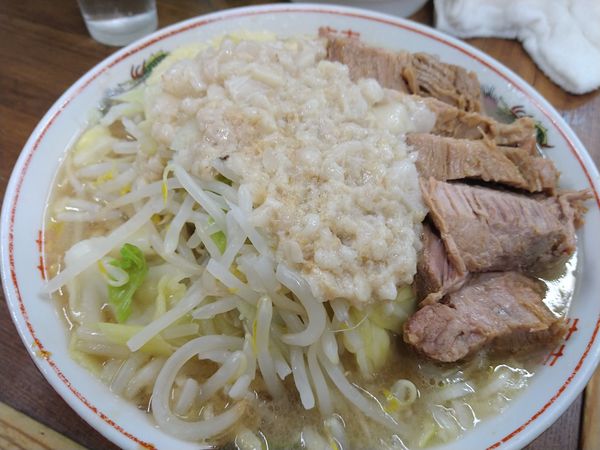 「小ブタ ネギ ニンニクマシ アブラ」@ラーメン二郎 品川店の写真