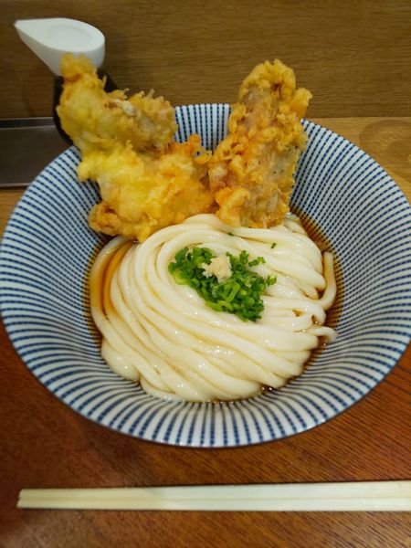 「鶏天ぶっかけ餅」@功刀屋 新宿御苑店の写真