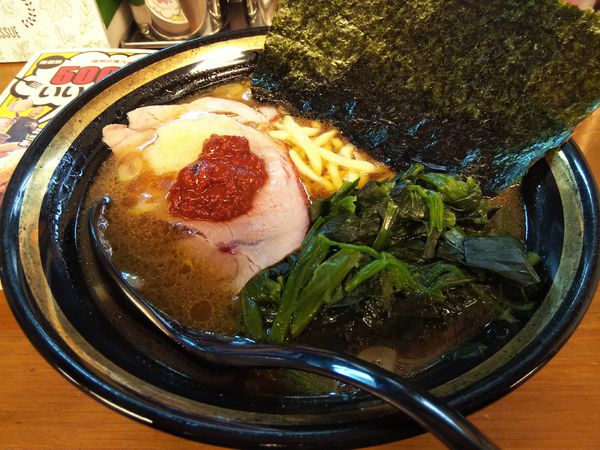 「ラーメン　※硬め　＋豆板醤＆ニンニク：無料　※㋗で５００円」@ラーメンとむのの写真