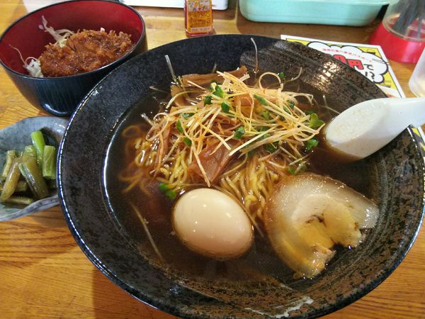 「辛ネギらーめん＋ソースかつ丼ミニセット　※㋗で５００円」@華蔵の写真