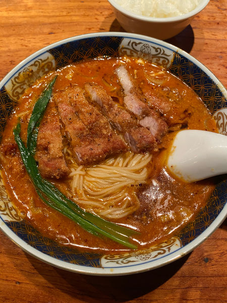 「排骨担々麺　1000円」@支那麺 はしご 銀座本店の写真
