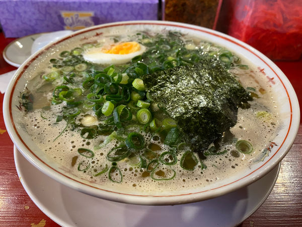 「ラーメン＋ねぎ」@中洲屋台 長浜ラーメン 初代 健太の写真