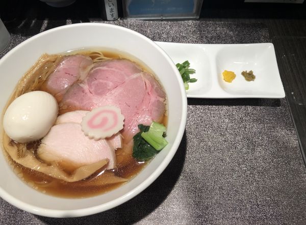 「特製醤油らーめん1000円」@光麟堂の写真