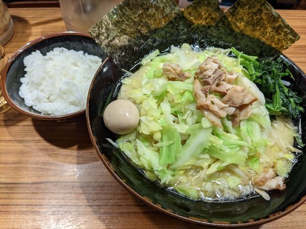 「ベジタブル家系700円」@横浜家系ラーメン 壱角家 新宿5丁目店の写真