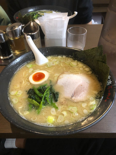 「らーめん　大盛り」@壱八家 スカイビル店の写真