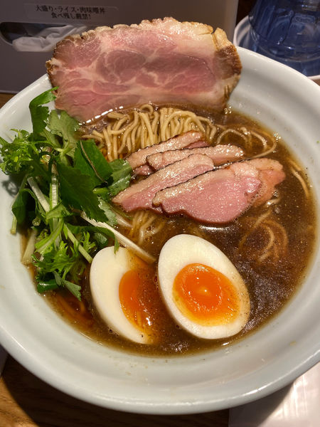 「黒」@麺巧 潮 上野製麺所の写真