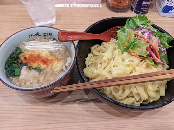 「背脂生姜醤油1000円」@小麦と肉 桃の木の写真