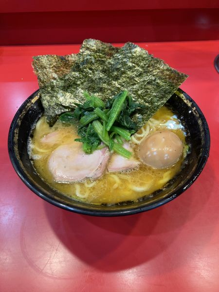 「ラーメン　味玉」@家系総本山 ラーメン吉村家の写真