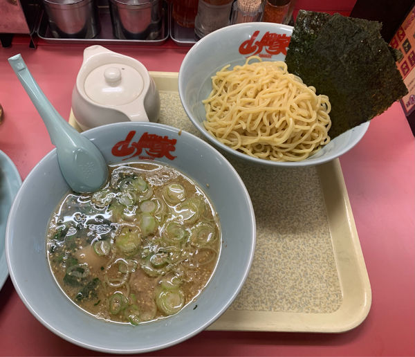 「正油つけ麺+餃子  ￥790+￥0」@ラーメン山岡家 つくば中央店の写真