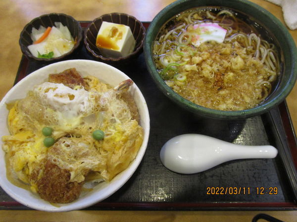 「たぬき蕎麦と海老カツ丼Set 1200円」@そば処 小松庵 西新井店の写真