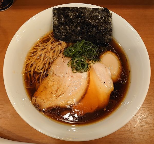 「味玉ラーメン(醤油、1000円)」@自家製手もみ麺 鈴ノ木の写真