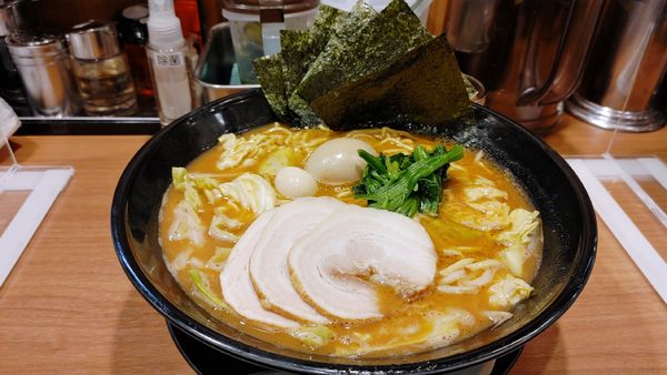 「味噌ラーメン・大盛✘‎２・ＭＡＸ盛り ￥１２３０」@町田商店 川崎駅西口店の写真