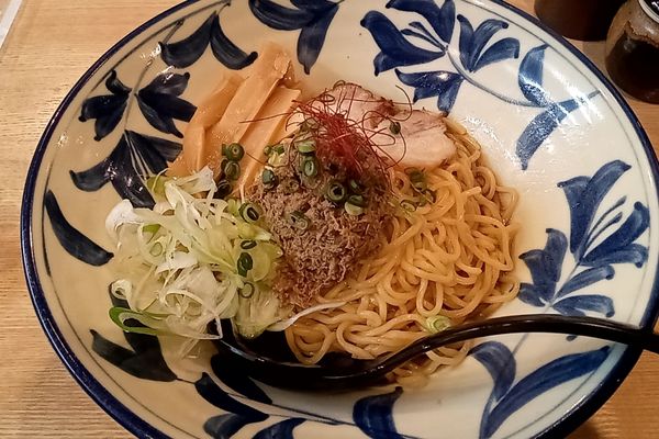 「鈴木さんままぜそば〆メシ付き(880円)大盛り(100円)」@魚骨ラーメン 鈴木さんの写真
