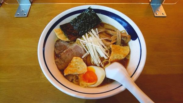 「こがし醤油らーめん 並盛_830円」@らーめん うさぎやの写真