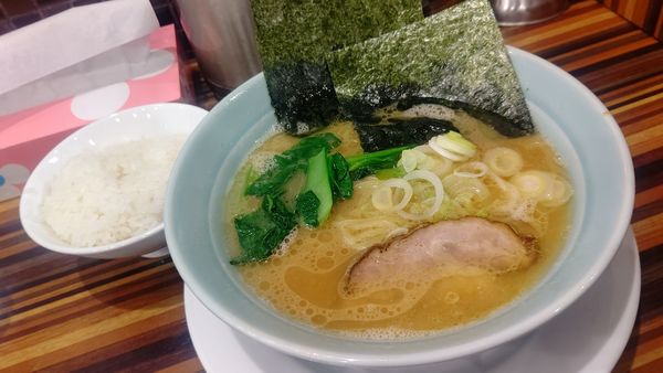 「仙台っ子らーめん７５０円」@ラーメン堂 仙台っ子 六丁の目店の写真