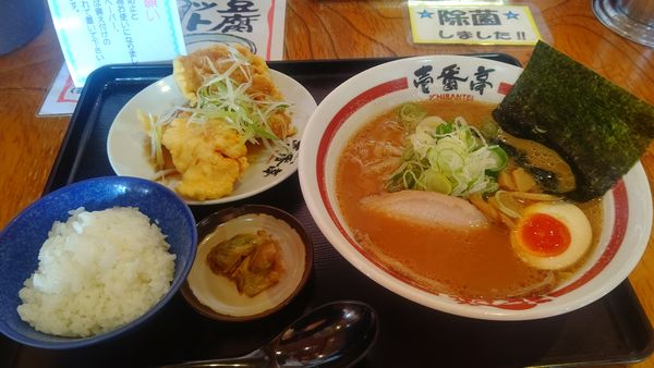 「とんこつ醤油６５０円&サラアゲケセット390円セット＋税」@ラーメン屋 壱番亭 二宮店の写真