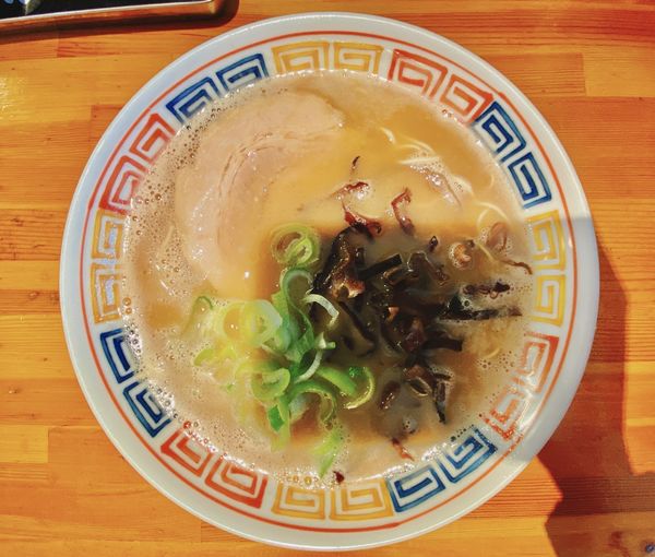 「博多らーめん:730円、替え玉:120円」@とんこつ らい斗の写真