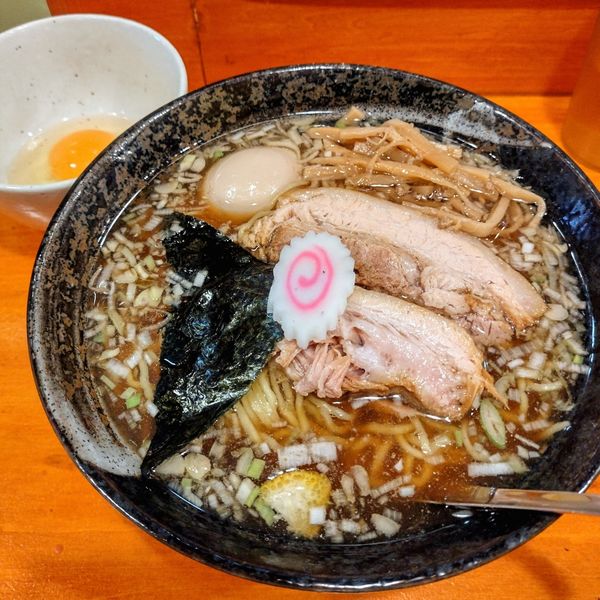 「特製中華そば､生卵」@中華そば はな田の写真