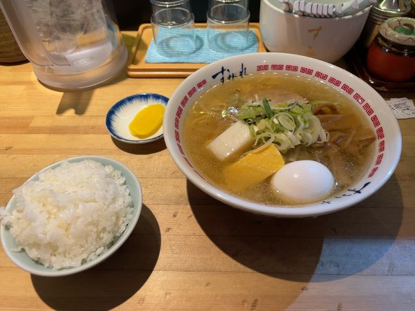 「塩並+半熟ゆで卵+ライス」@すみれ 横浜店の写真