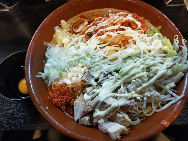 「【限定】あの豚大1100円(700g)+生卵50円」@豚星。の写真