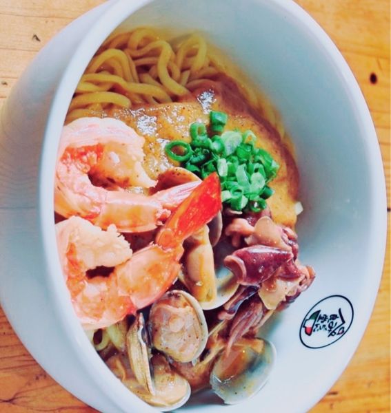 「海鮮みくちゃんまぜそば　1200円」@イタリアンまぜそばのお店 みくちゃん食堂の写真