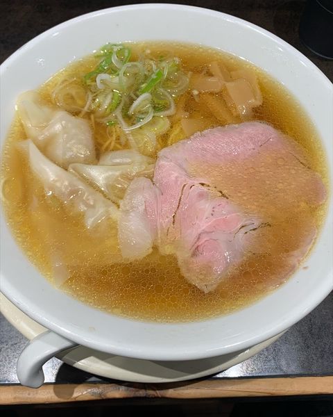 「醤油ワンタンメン」@中洲 川端 きりんの写真