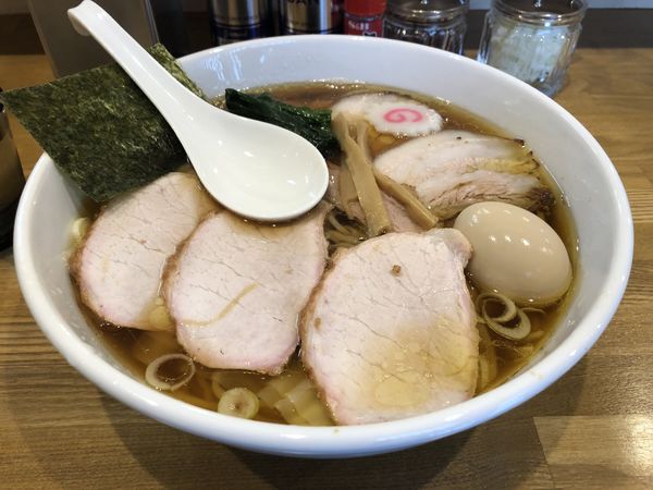 「焼豚ワンタン麺大盛　味付玉子」@白河中華そば こすがの写真