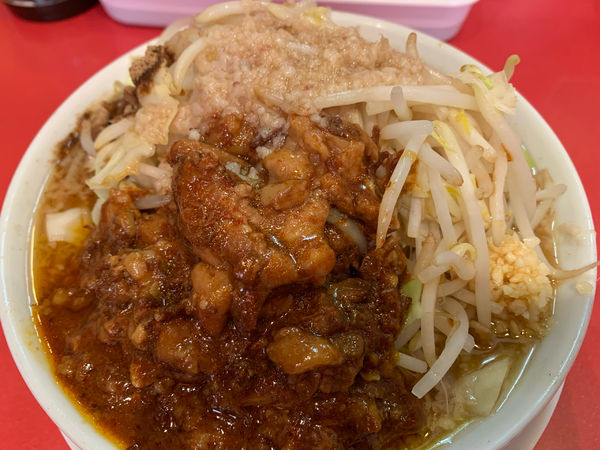 「豚辛ラーメン 全マシ」@麺屋 あっ晴れ どまん中錦店の写真