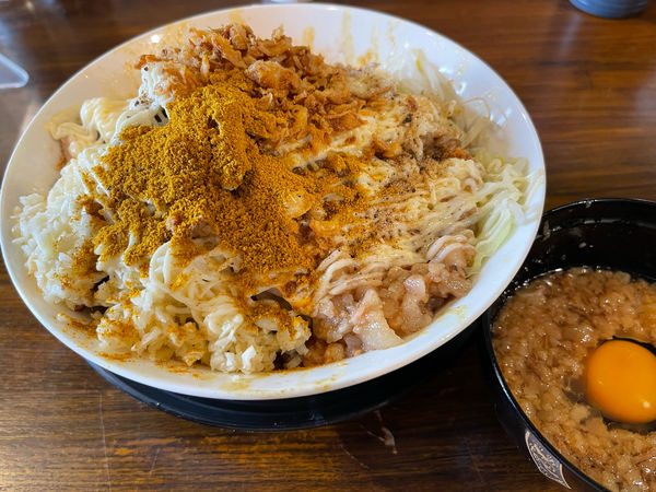 「カレー汁なし（マキシマム変更）＋アブタマ＋スライスチーズ2枚」@道の途中の写真