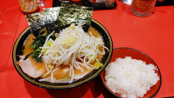 「チャーシューメン・大・玉ねぎ・キャベもやし ￥１２５０」@環2家 蒲田店の写真