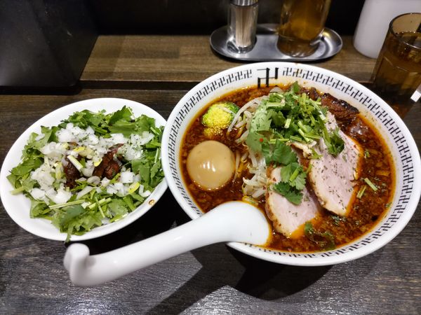 「スパイス特製ラー麺·肉飯(パクチー入り)·肉切れっぱし」@スパイス・ラー麺 卍力の写真