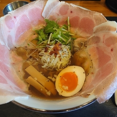 醤油らーめん ピース 東三国店の画像