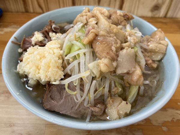 「少なめラーメン(ニンニク、アブラ)」@らーめん つの旨の写真