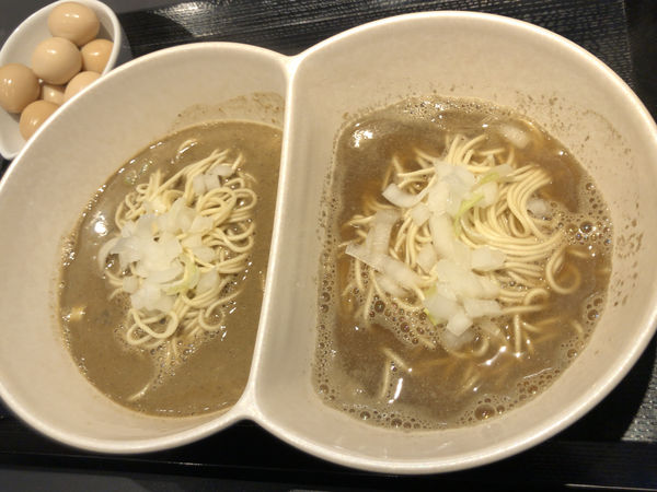 「かけソバW(淡麗＆特濃)＋うず乱舞」@煮干乱舞の写真