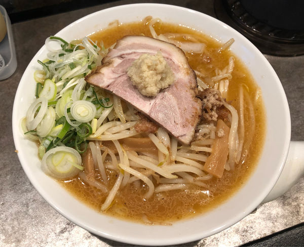 「プレミアム味噌らーめん＋もやし」@札幌味噌ラーメン葵葉 荏原中延店の写真
