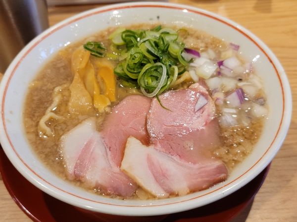 「背脂煮干しそば」@らーめん セアブラノ神 壬生本店の写真