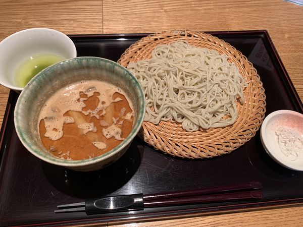 「信玄鶏としめじのごま汁せいろ(1200円)」@手打ちそば 倉一の写真
