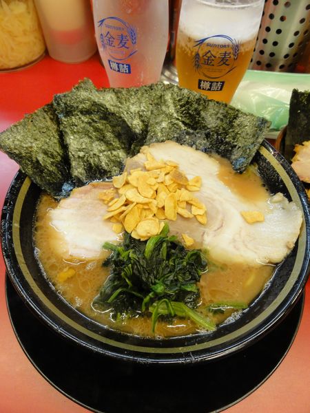 「ラーメン硬薄バラ🍺🍺」@柏 王道家の写真