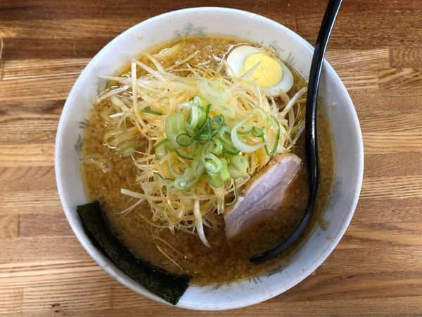 「ネギラーメン 味噌」@らーめん三水の写真