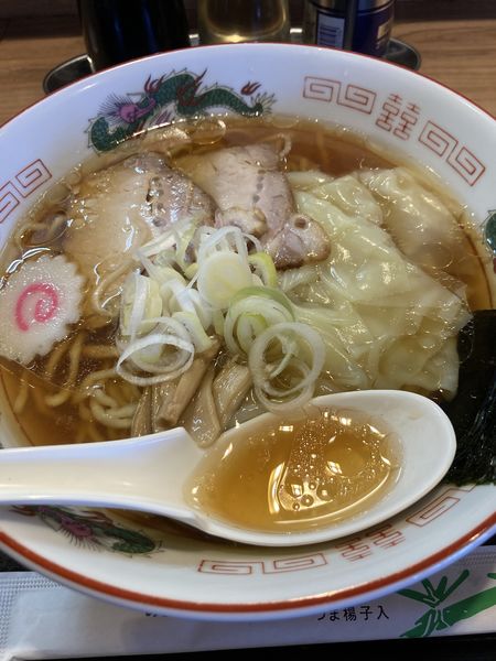 「ワンタン麺（900円）」@中華そば 金ちゃんの写真