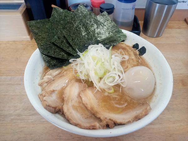 「大仏ラーメン中盛り」@麺 大仏の写真