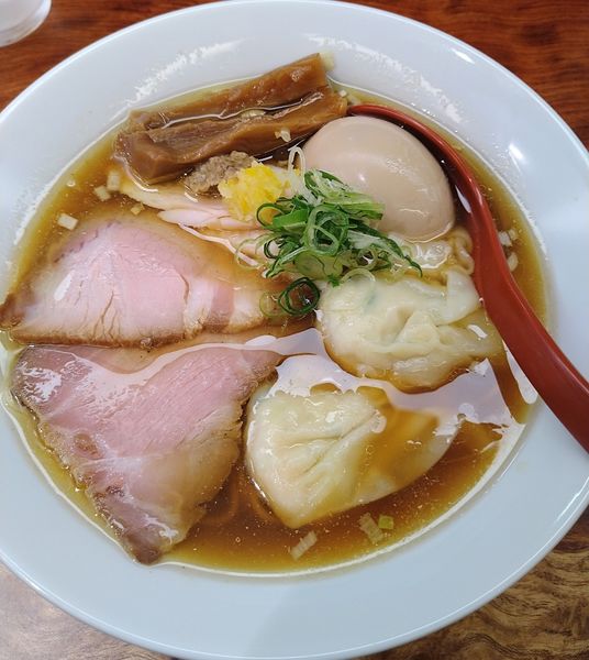 「特製醤油そば」@三馬路 東京店の写真