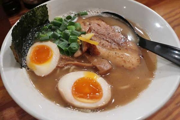 「新味味玉らーめん　900円」@富士らーめんの写真