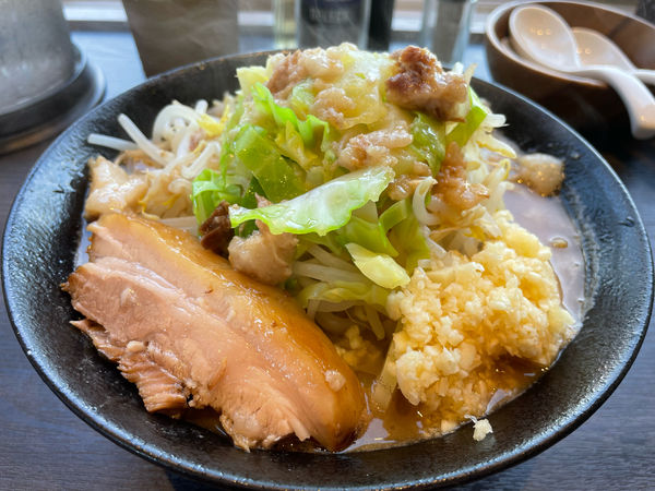 「郎ラーメン中盛　ニンニクマシマシ　アブラマシ」@NOODLE SP CRAFTの写真
