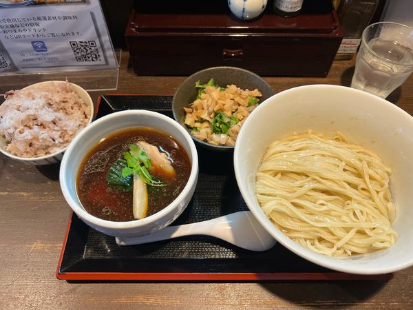 「【数量限定】あいち鴨の醤油つけ麺　お茶漬け付き1,300円+和え」@麺屋 玉ぐすくの写真