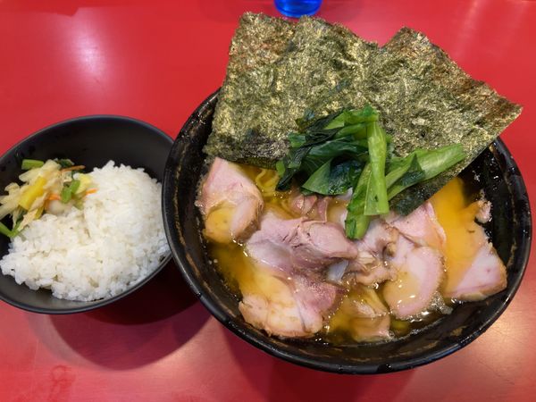 「チャーシューメン　ライス」@家系総本山 ラーメン吉村家の写真