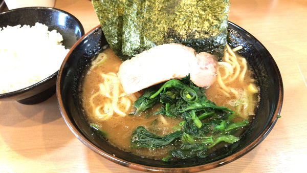 「ラーメン　並　￥650」@横浜家系らーめん 武道家 賢斗の写真