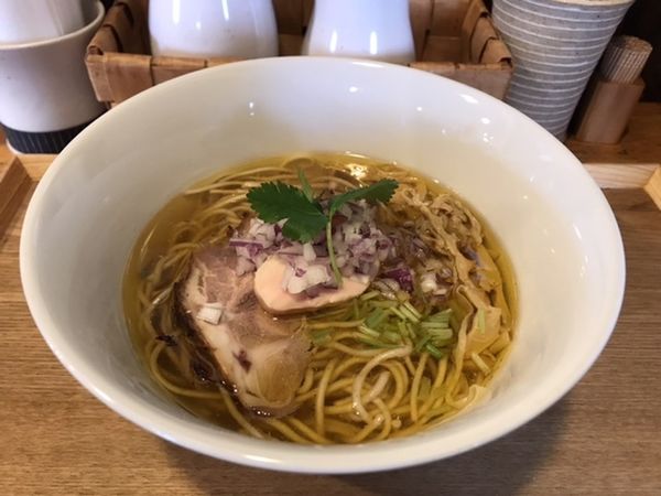 「純鶏出汁の黄金そば」@中華蕎麦 はざまの写真