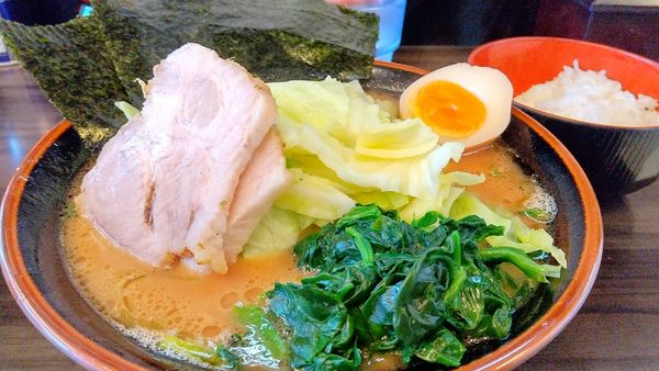 「#特製ラーメン #並盛 #880円 #ライス #中 #200g」@横浜家系らーめん 武術家の写真