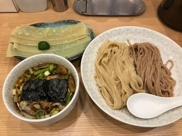 「合盛りつけめん + 極平麺　1050円」@麺や 麦ゑ紋の写真